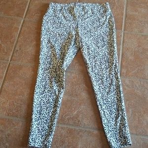 Wild print stretch pants